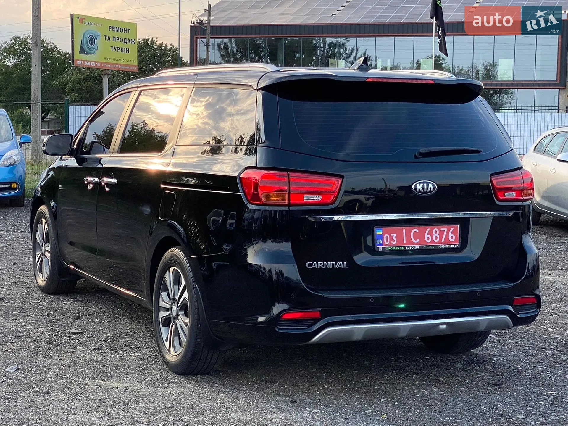 2018 Kia Carnival - мініатюра 2