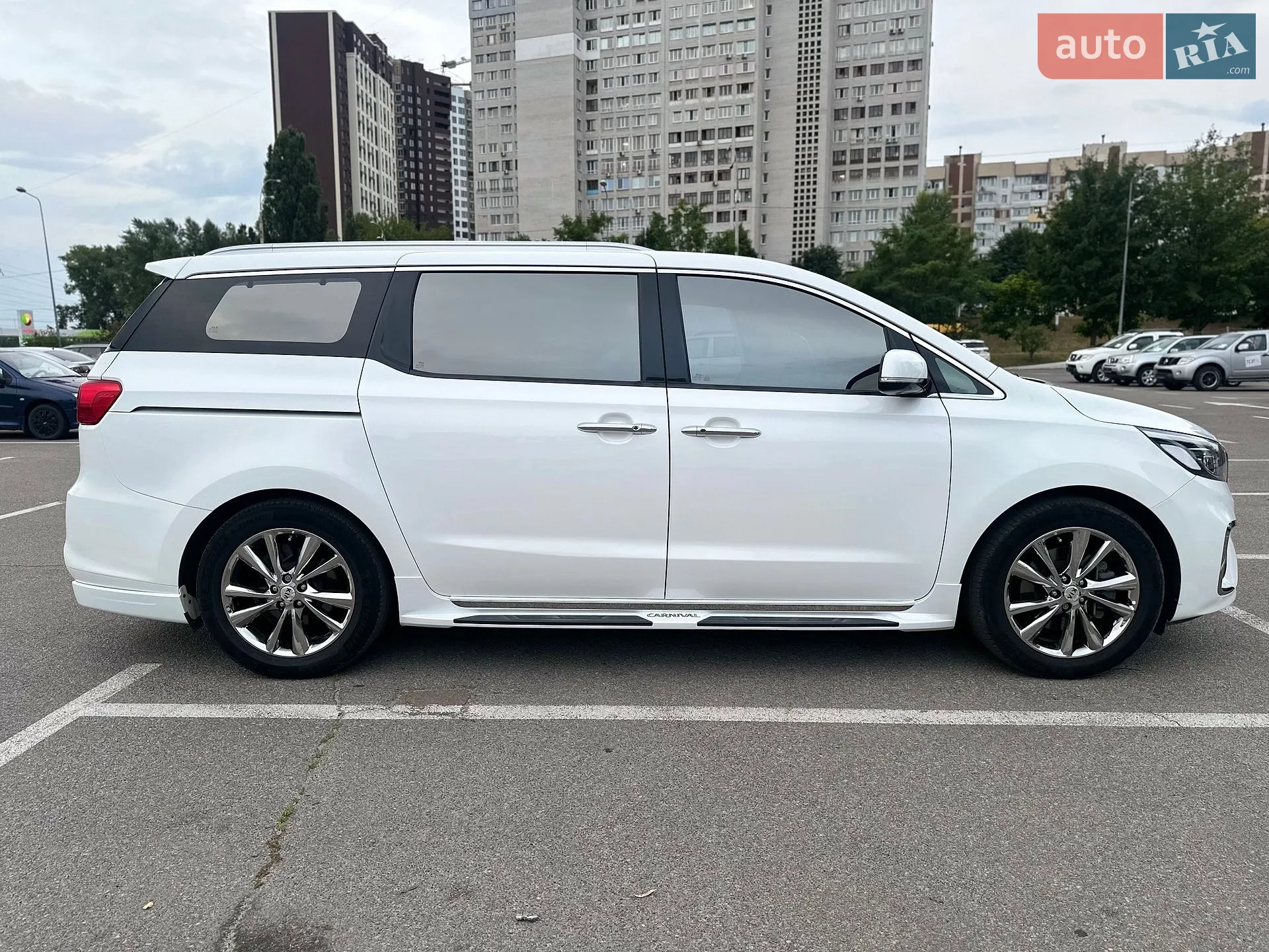 2019 Kia Carnival - мініатюра 10