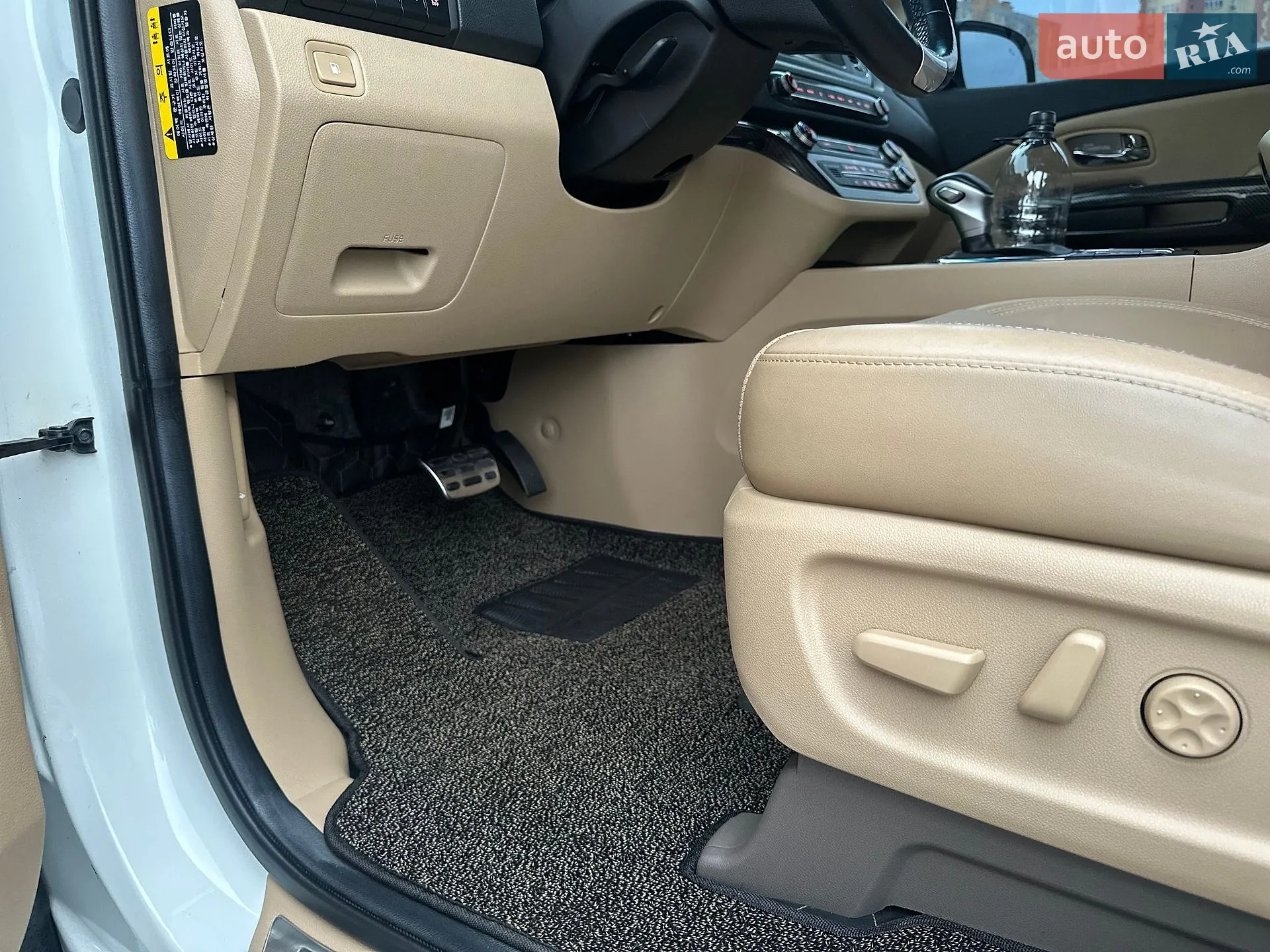 2019 Kia Carnival - мініатюра 20