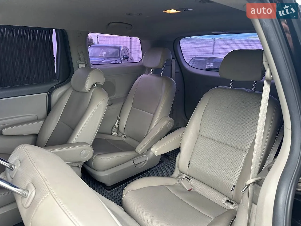 2015 Kia Carnival - мініатюра 16