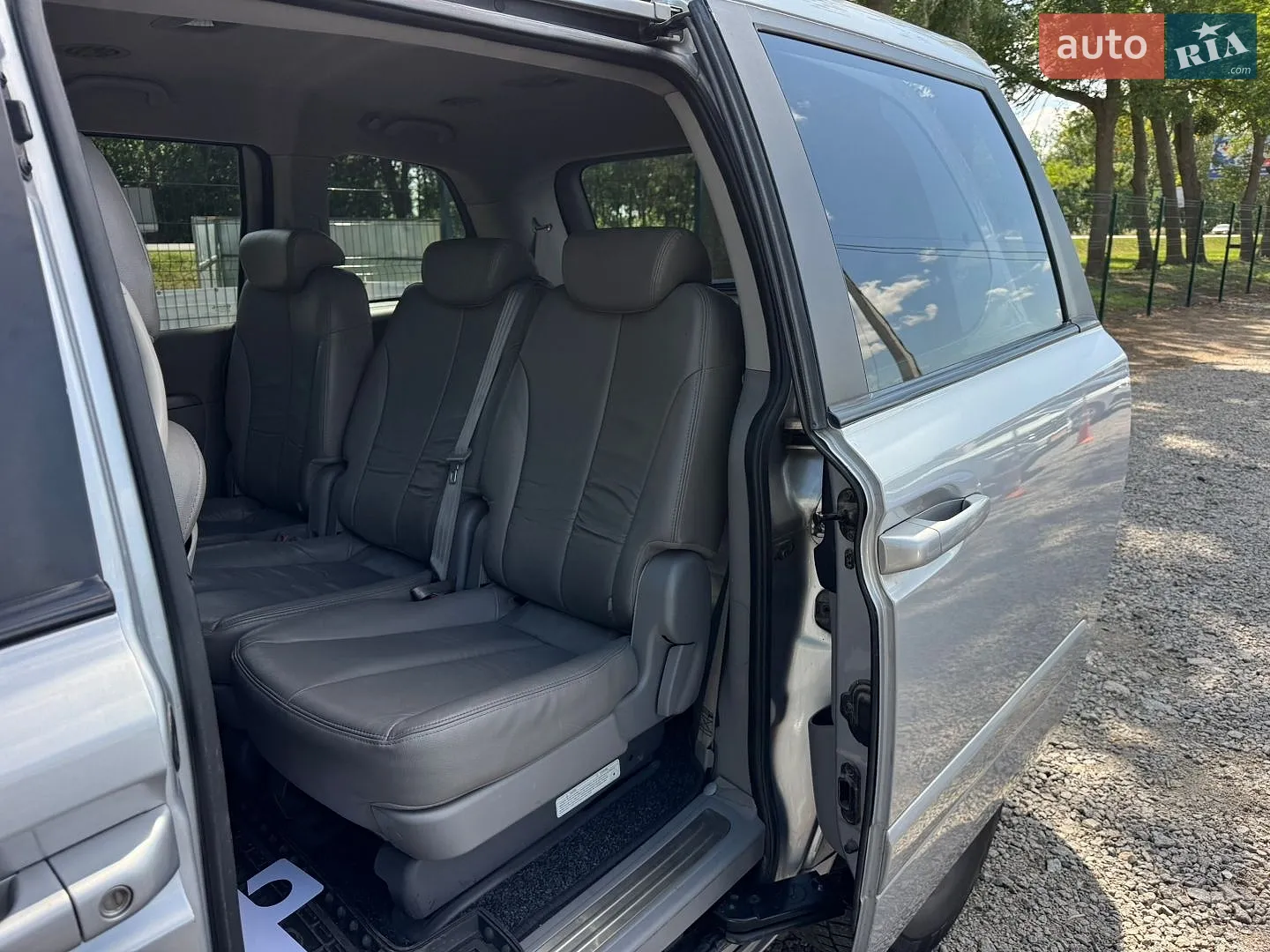 2011 Kia Carnival - мініатюра 29