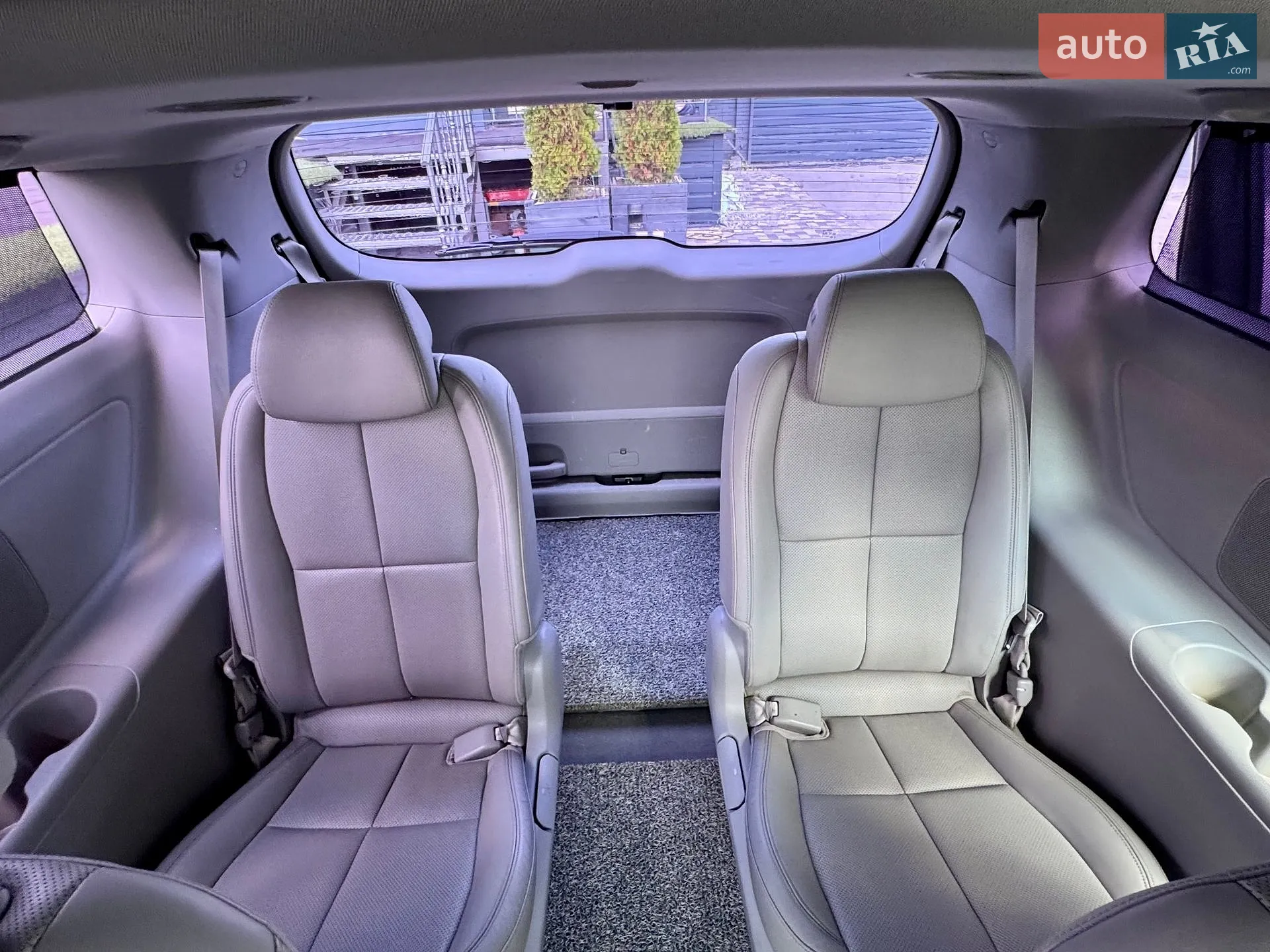 2014 Kia Carnival - мініатюра 26
