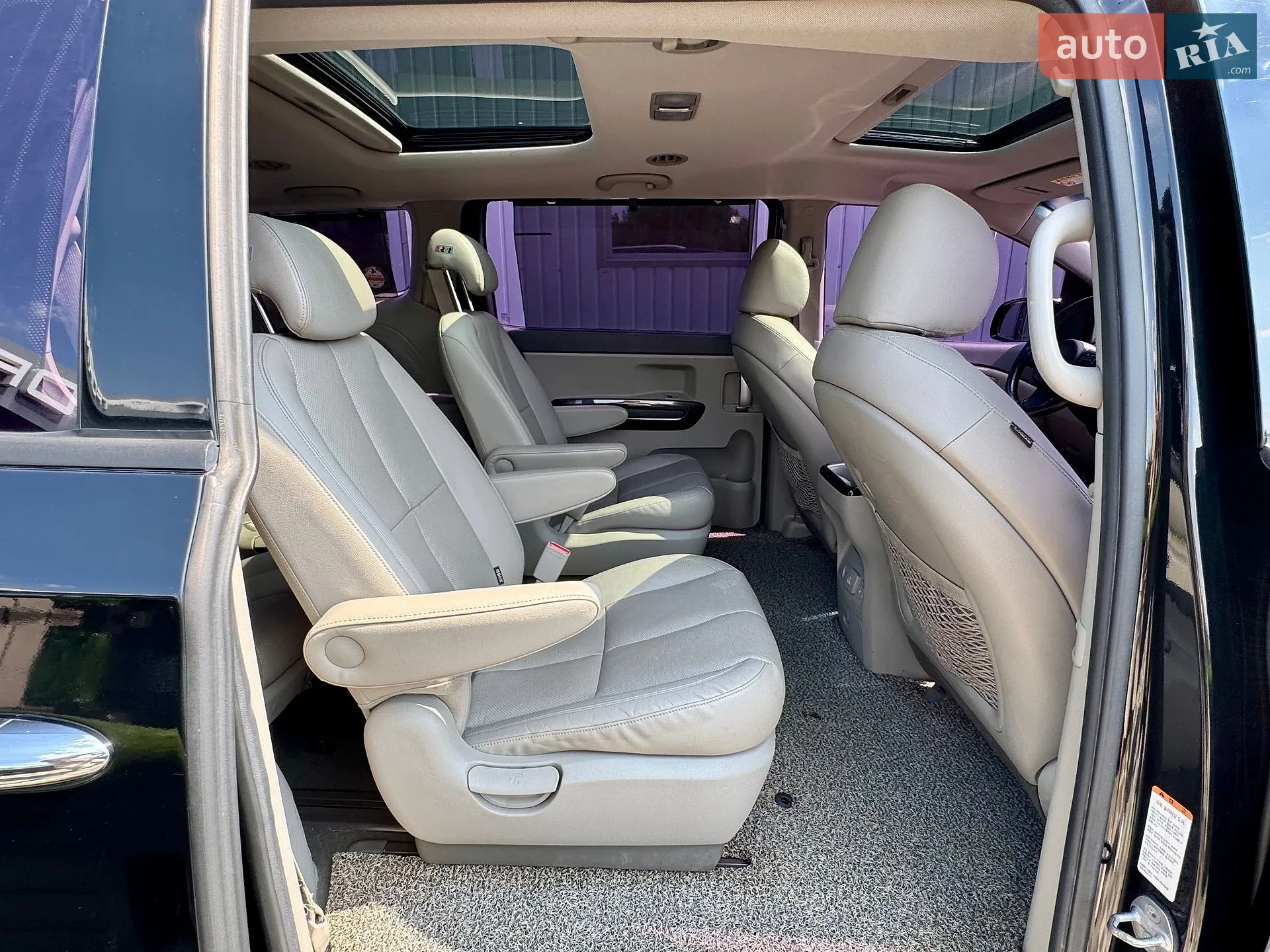 2014 Kia Carnival - мініатюра 40