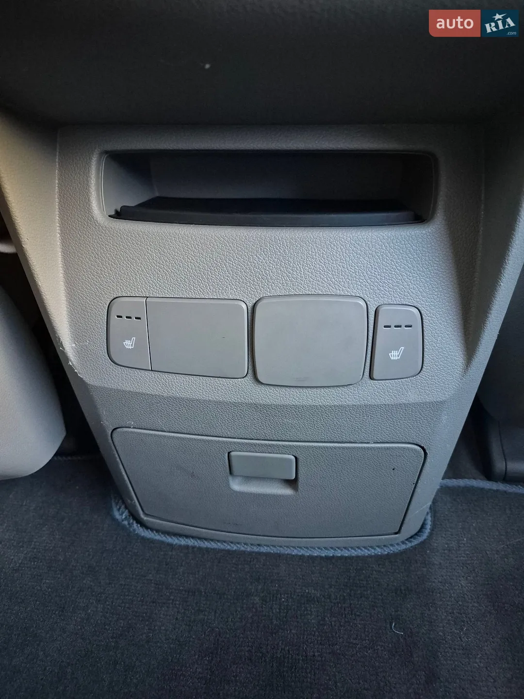 2017 Kia Carnival - мініатюра 18