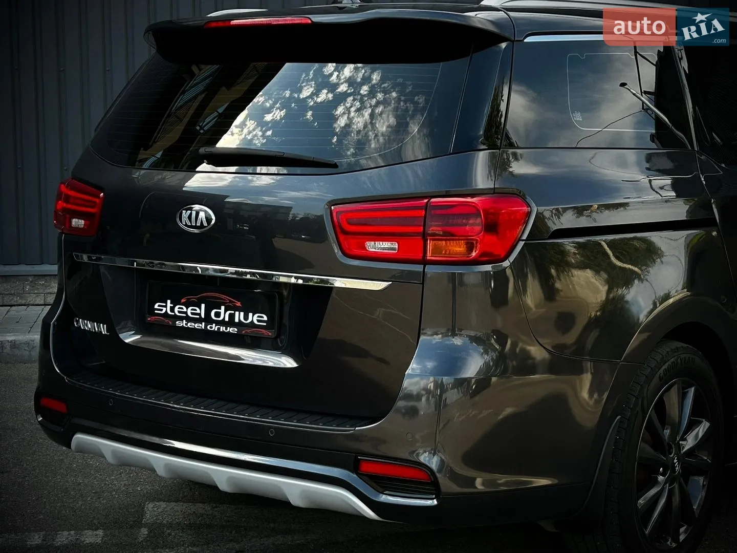 2018 Kia Carnival - мініатюра 6