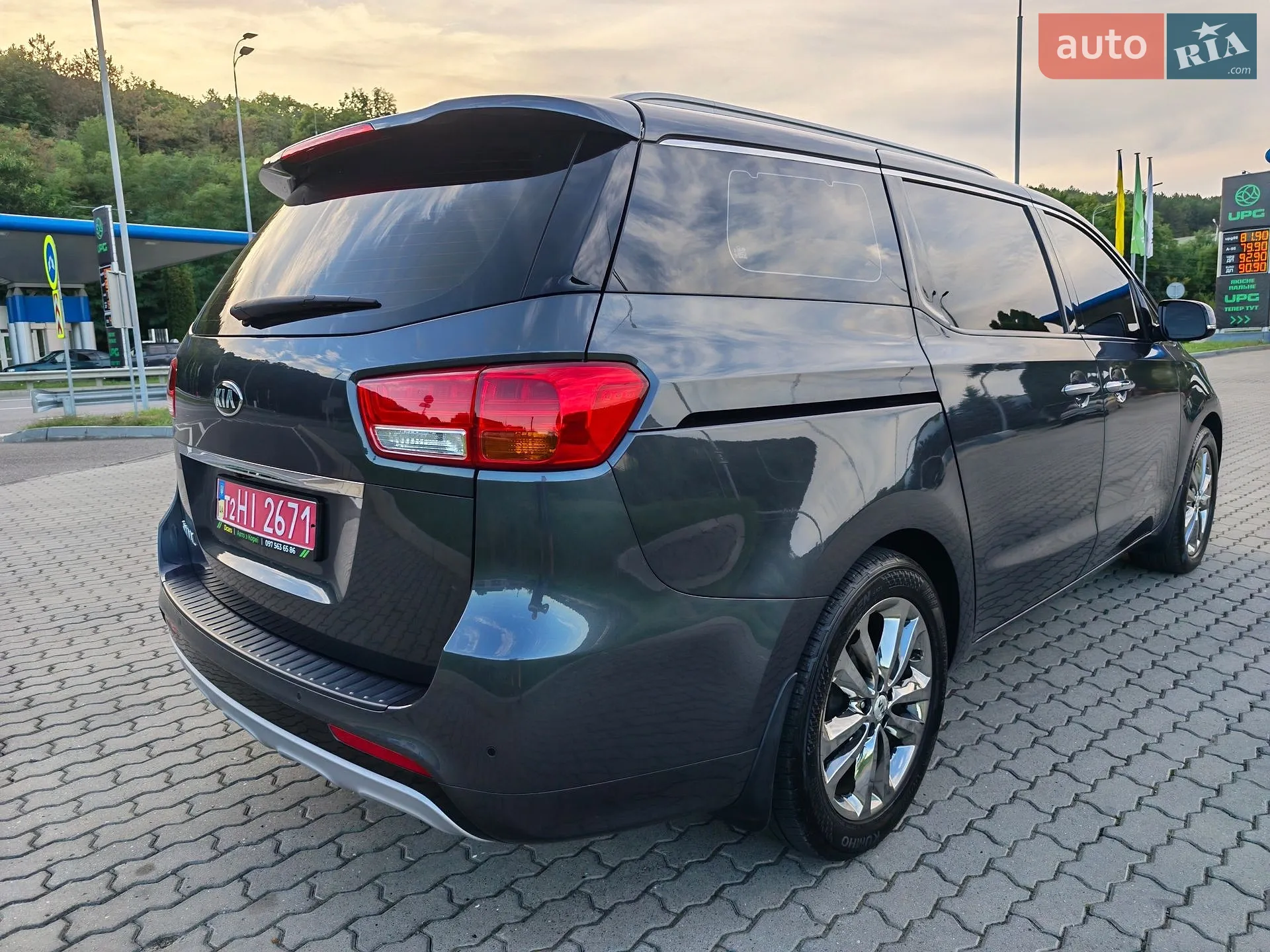 2016 Kia Carnival - мініатюра 7