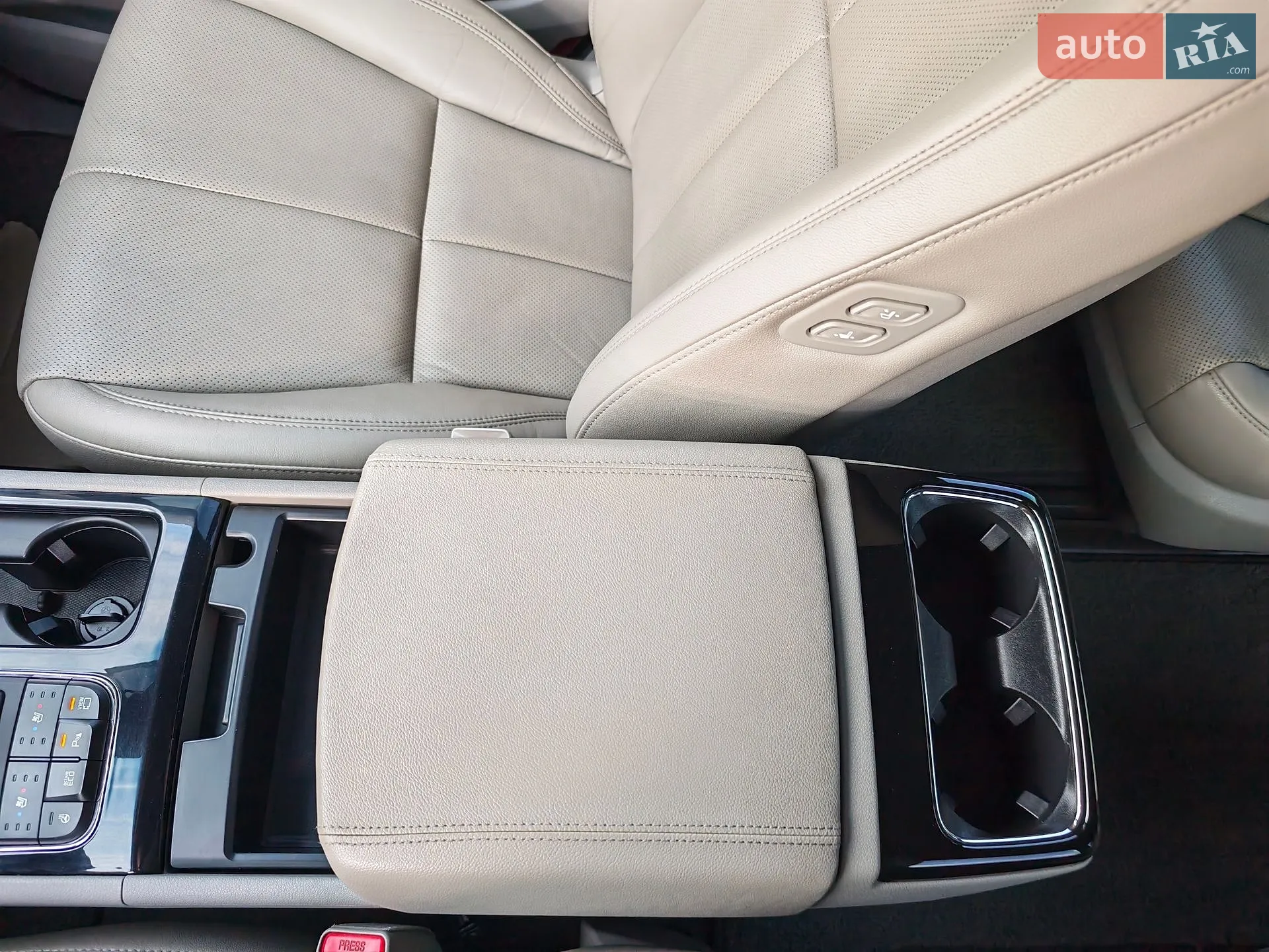 2016 Kia Carnival - мініатюра 50