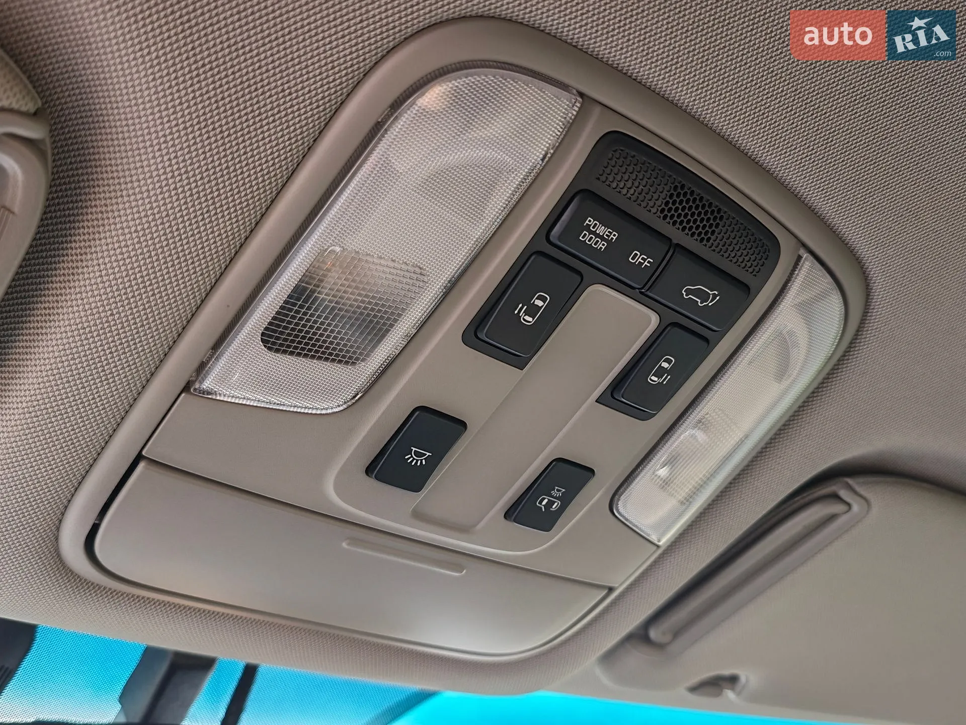 2016 Kia Carnival - мініатюра 59