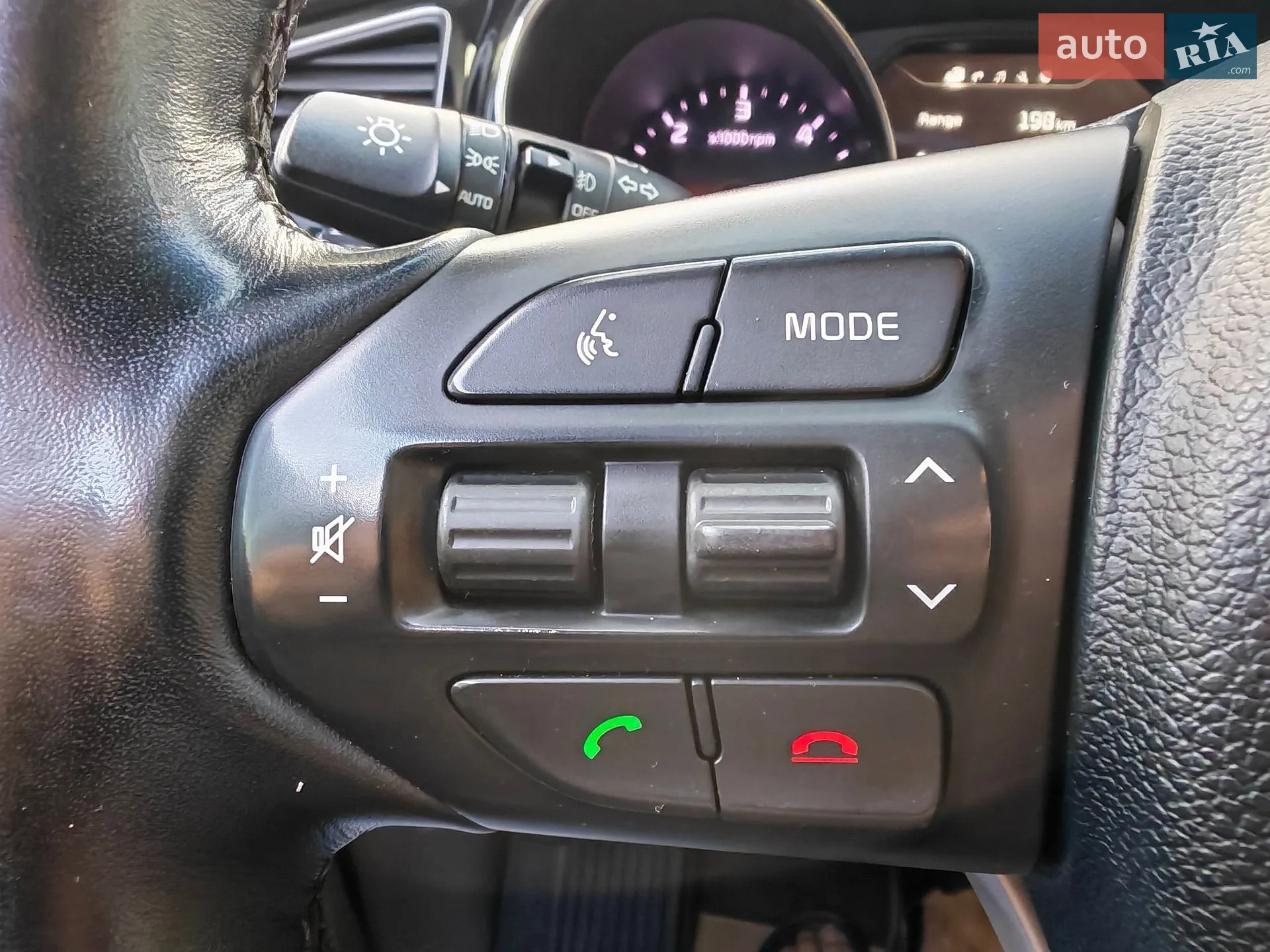 2016 Kia Carnival - мініатюра 64