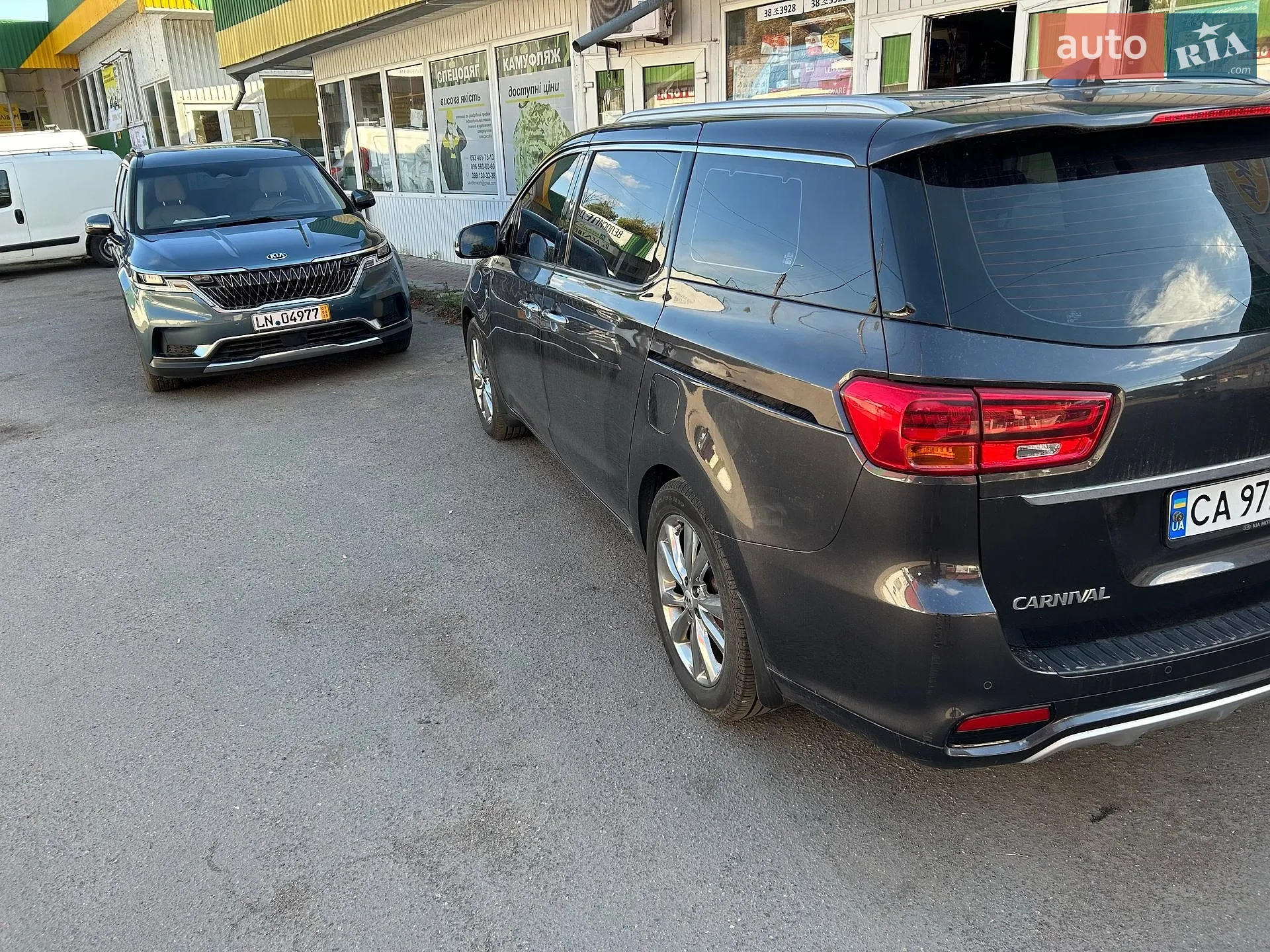 2020 Kia Carnival - мініатюра 3