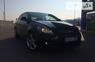 Купе Kia Ceed 2008 в Тячеве