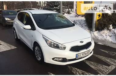 Хэтчбек Kia Ceed 2013 в Киеве