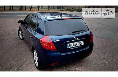 Хэтчбек Kia Ceed 2008 в Кропивницком