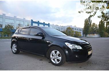 Хэтчбек Kia Ceed 2008 в Днепре