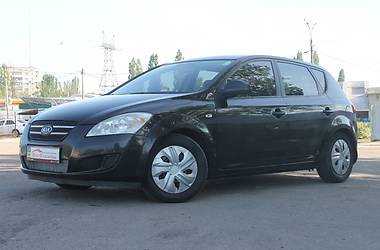 Хэтчбек Kia Ceed 2007 в Николаеве