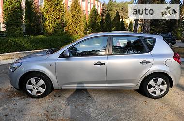 Хэтчбек Kia Ceed 2010 в Нетешине