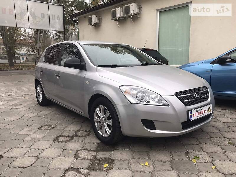 Хэтчбек Kia Ceed 2007 в Николаеве