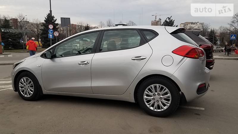 Хетчбек Kia Ceed 2012 в Львові