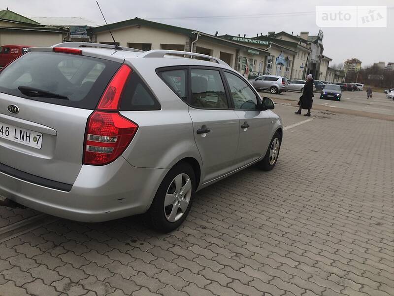 Універсал Kia Ceed 2008 в Стрию