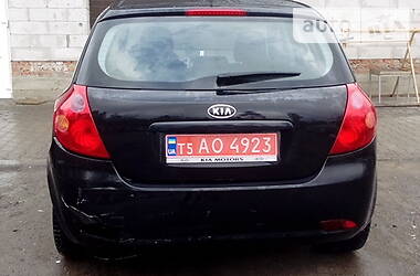 Хетчбек Kia Ceed 2008 в 