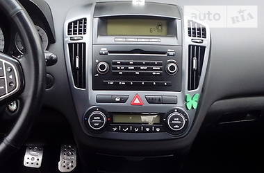 Хетчбек Kia Ceed 2008 в 