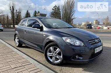 Хетчбек Kia Ceed 2008 в 