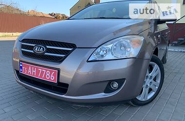 Хэтчбек Kia Ceed 2007 в 