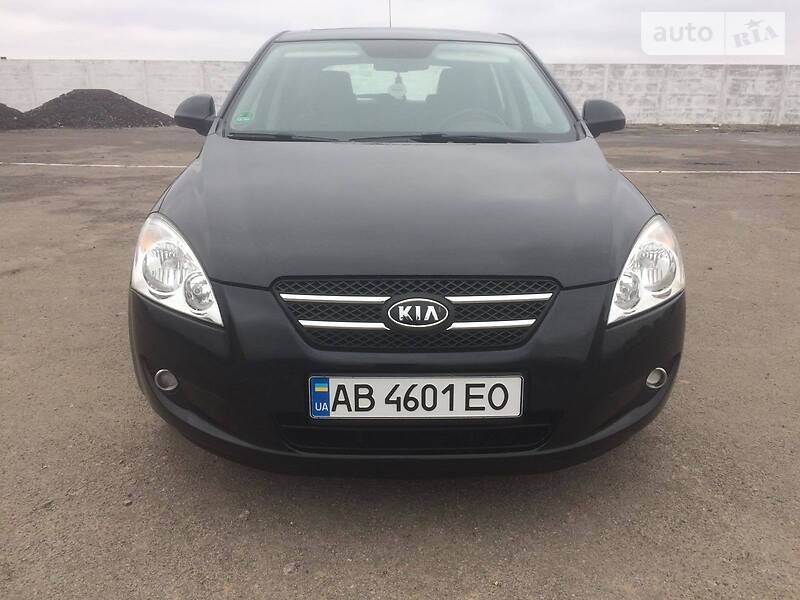 Хетчбек Kia Ceed 2007 в 