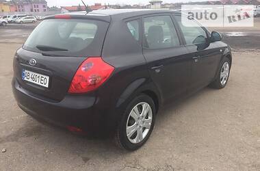 Хетчбек Kia Ceed 2007 в 