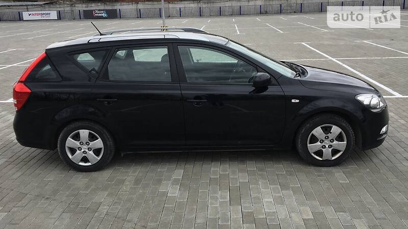 Універсал Kia Ceed 2010 в Бережанах