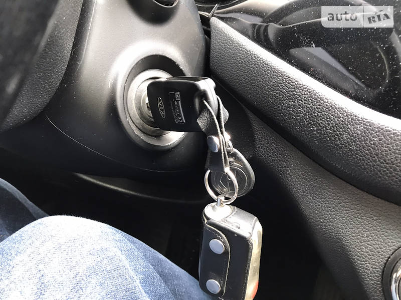 Хетчбек Kia Ceed 2013 в Дніпрі фото 20 Хетчбек Kia Ceed 2013 в Дніпрі
