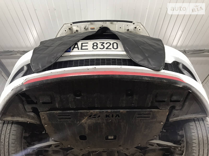 Хетчбек Kia Ceed 2013 в Дніпрі фото 5 Хетчбек Kia Ceed 2013 в Дніпрі