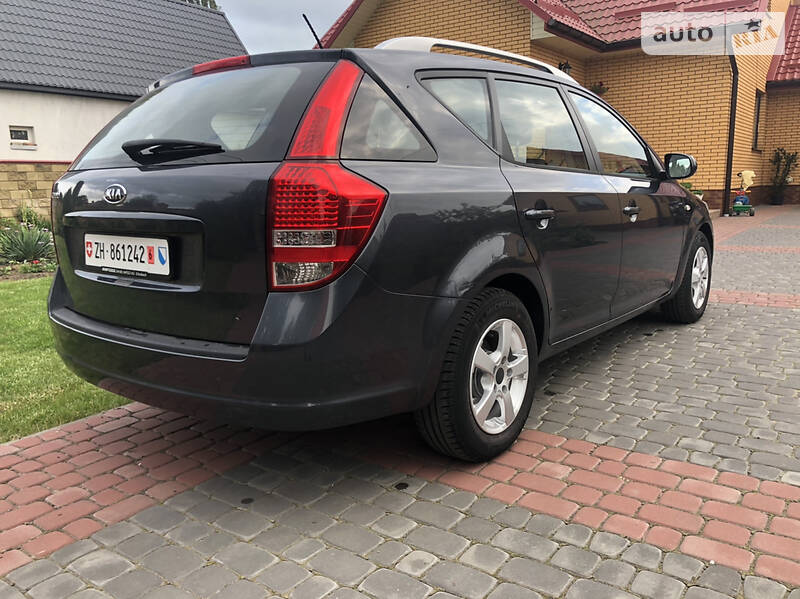 Універсал Kia Ceed 2010 в Луцьку