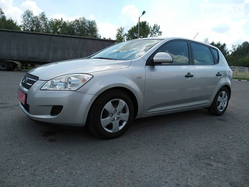 Хэтчбек Kia Ceed 2007 в Житомире