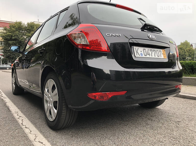 Хетчбек Kia Ceed 2009 в Рівному