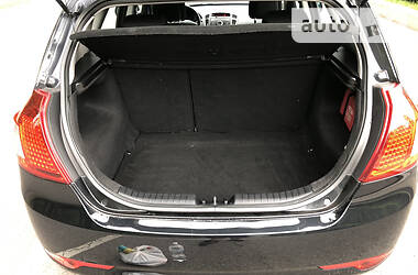 Хэтчбек Kia Ceed 2009 в 