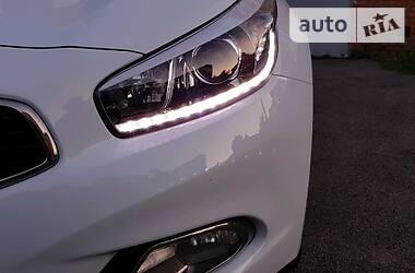 Хэтчбек Kia Ceed 2013 в 