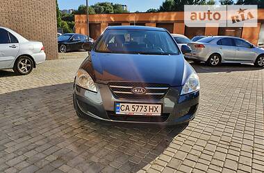 Хетчбек Kia Ceed 2007 в 