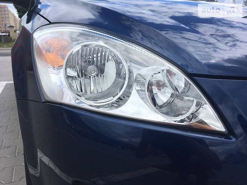 Хетчбек Kia Ceed 2009 в Києві фото 3 Хетчбек Kia Ceed 2009 в Києві