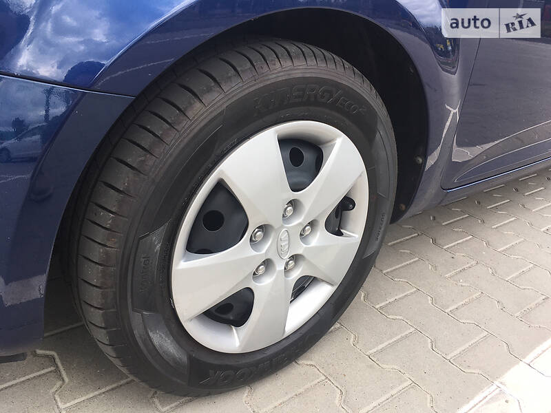 Хетчбек Kia Ceed 2009 в Києві фото 10 Хетчбек Kia Ceed 2009 в Києві
