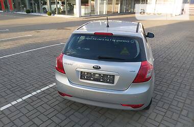 Седан Kia Ceed 2010 в Луцке