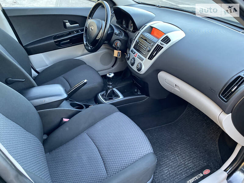 Хетчбек Kia Ceed 2007 в Сумах