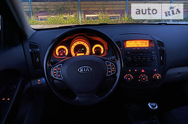 Хэтчбек Kia Ceed 2007 в Луцке