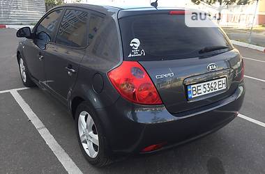 Хэтчбек Kia Ceed 2007 в Николаеве