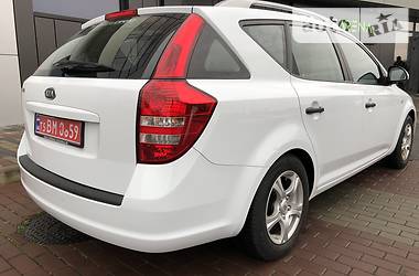 Универсал Kia Ceed 2008 в Луцке