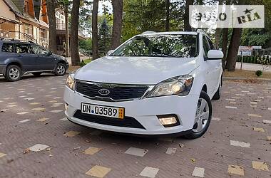 Универсал Kia Ceed 2009 в Трускавце