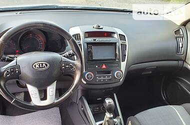 Универсал Kia Ceed 2010 в Ровно