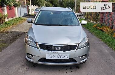 Универсал Kia Ceed 2010 в Ровно