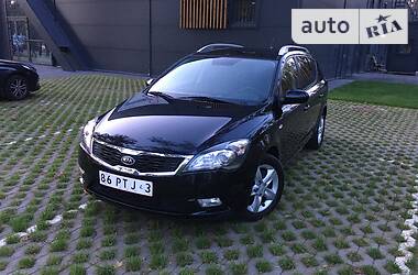 Универсал Kia Ceed 2010 в Буче