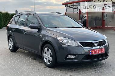 Универсал Kia Ceed 2010 в Луцке